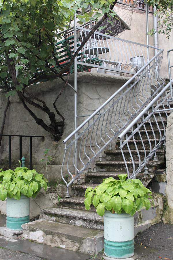 Mariko Hotel Borjomi Exterior photo